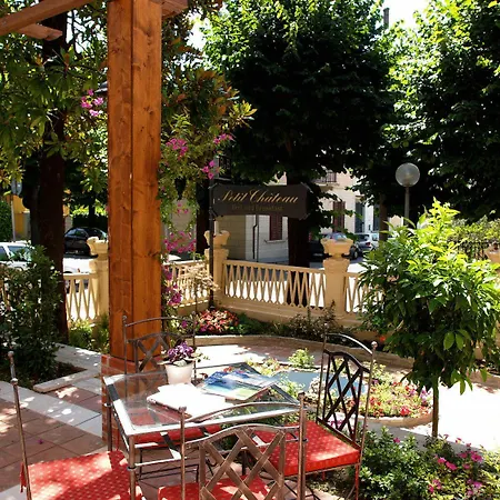 Petit Chateau-3